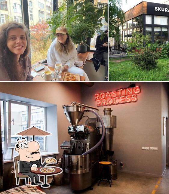 Внешнее оформление и столики - все это можно увидеть на этом фото из Skuratov Coffee