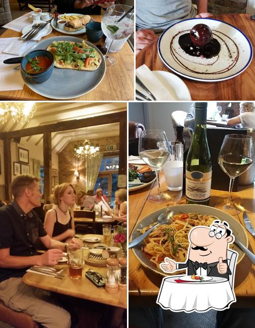 Nags Head Inn Woking