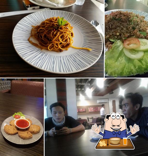 D'King Cafe & Resto