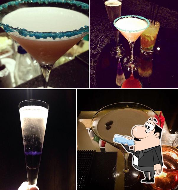 Minq Bar & Lounge