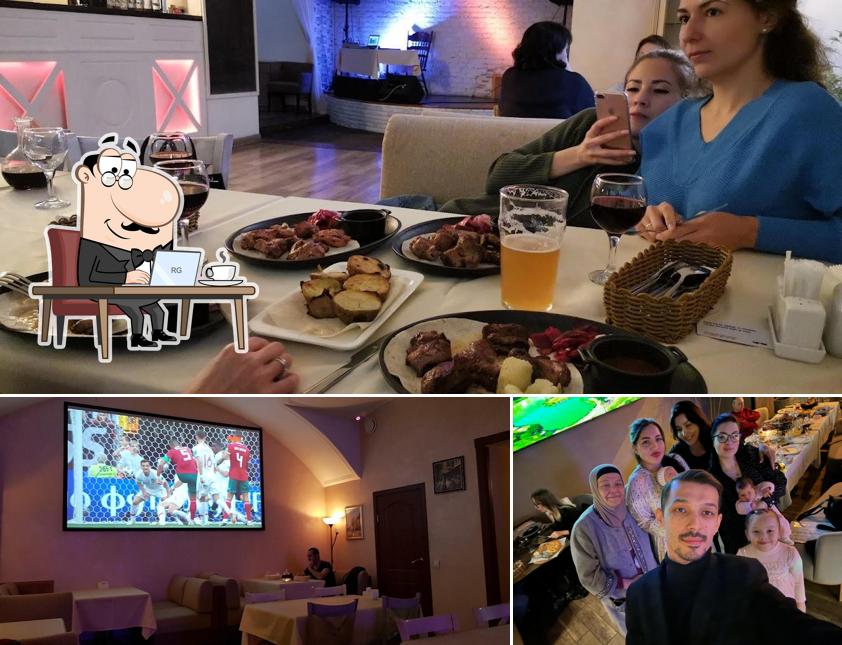 Посмотрите на внутренний интерьер "Доброго грузина"