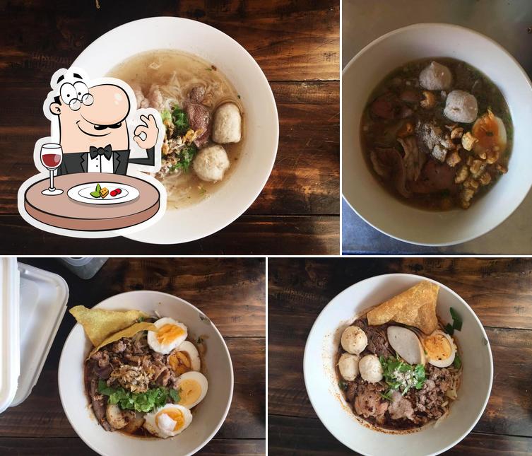 สาขาหน้ารพ.แม่ทะ ลำปาง ก๋วยเตี๋ยวต้มยำขลุกขลิก