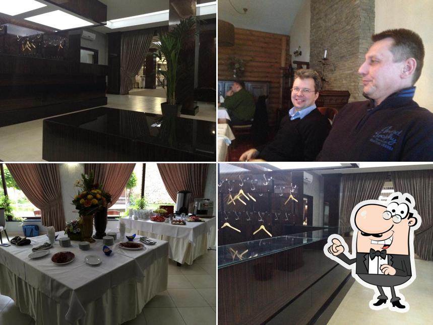 4x4 Banquet Hall