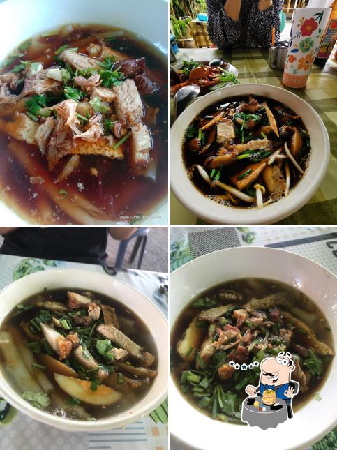ก๋วยจั๊บหลักเมือง ดำเนินสะดวก ราชบุรี