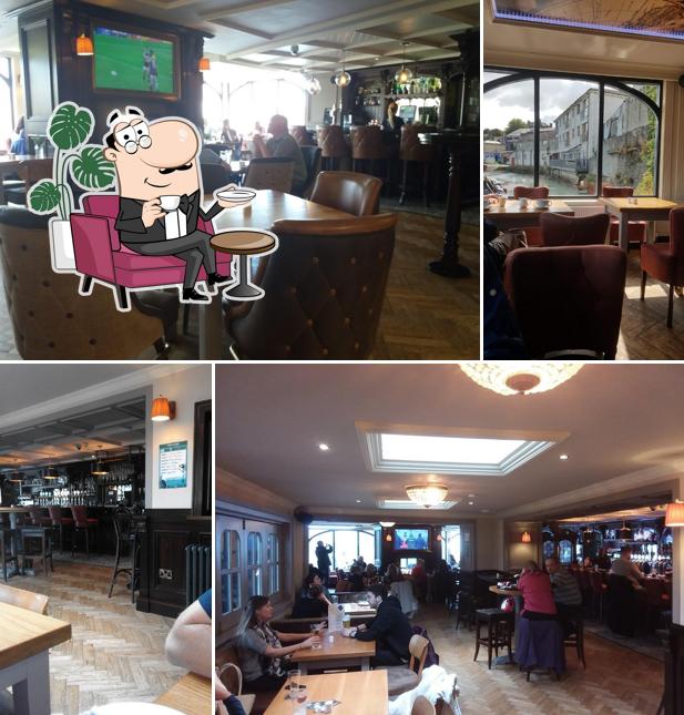 The Bridge Tavern