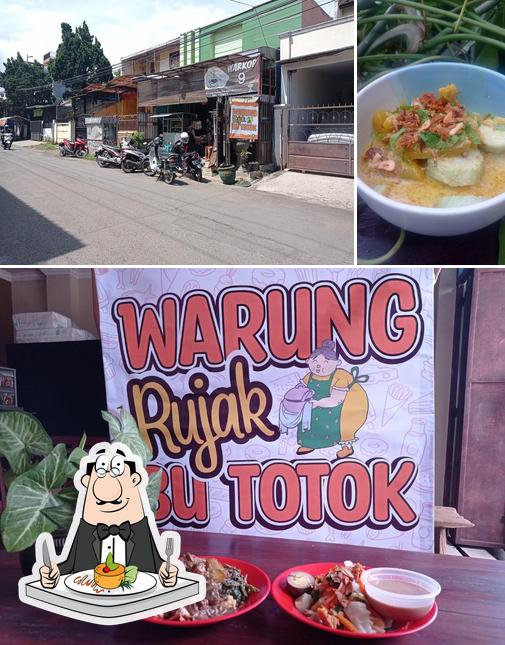 Warung Rujak Bu Totok