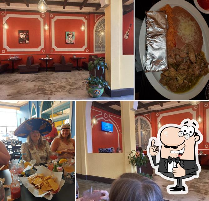 El Azteca Mexican Grill