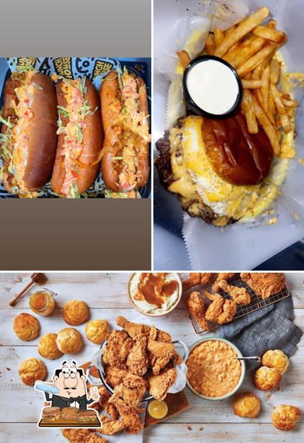 Munch House Eatery (Burgers, Wraps, Hoagies)