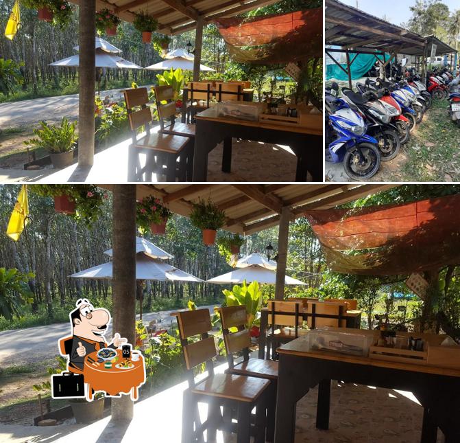 เสาส่งสัญญาณโทรศัพท์เคลื่อนที่ - Restaurant