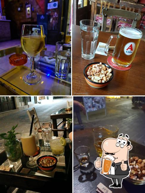 Mamouth Cafe Bar