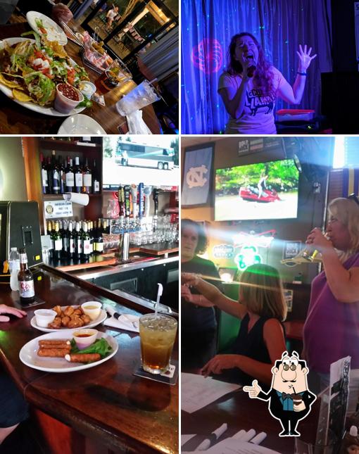 Shakey Ray's Tavern