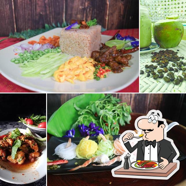 ผัดไทยปากหม้อเรือนรัตนาวดี