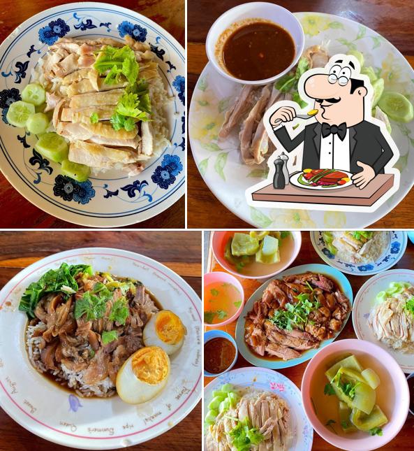 ร้านเจ๊กีข้าวมันไก่ ก๋วยเตี๋ยวไก่มะระ