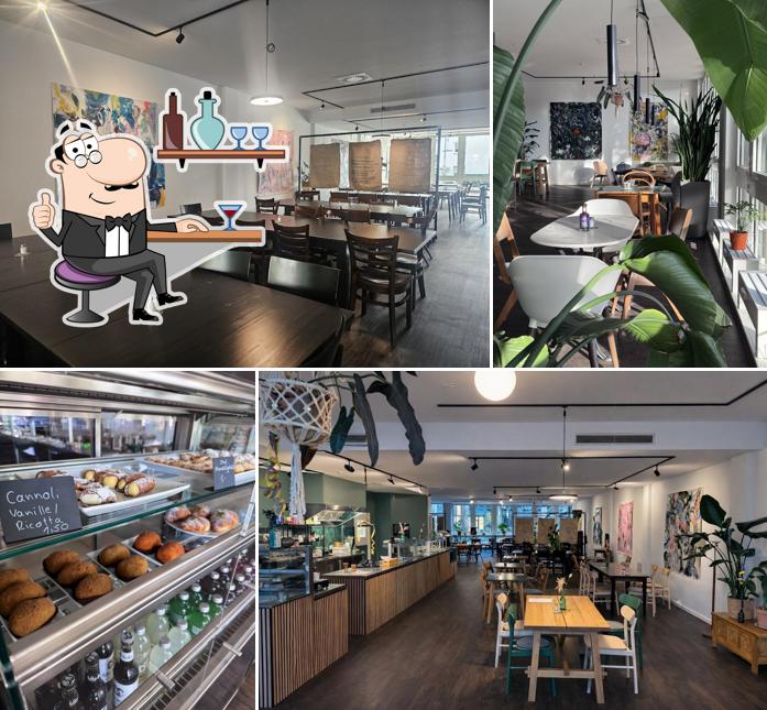 Maarket Café