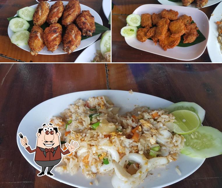 Super บื๋อ Seafood ส้มตำ