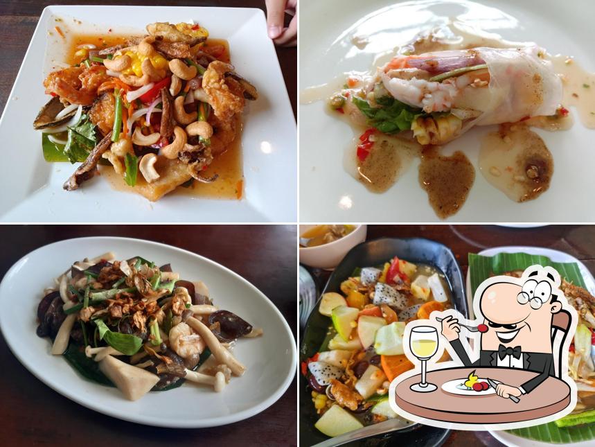 ร้านตำ 100 คิว