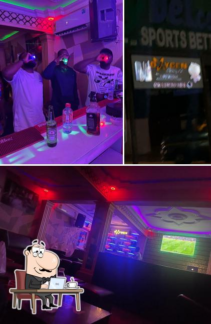OXYGEN LOUNGE