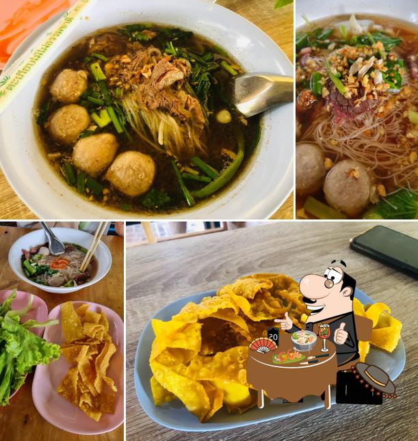 ร้านก๋วยเตี๋ยวแชมป์หนองบัว
