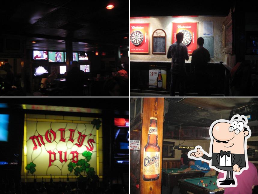 Molly's Pub