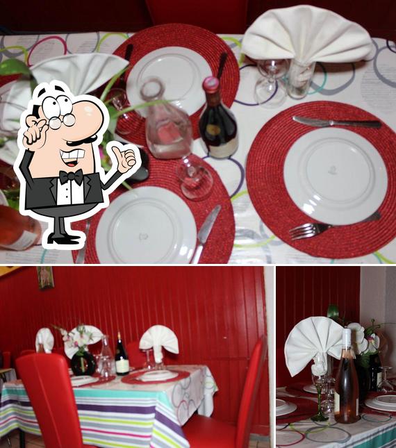 Le Coq Rouge