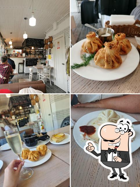 Забронируйте столик в "ЧаЧе Пури"