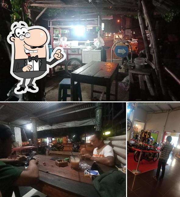 WARUNG BUAH & RUJAK PAK AMIN