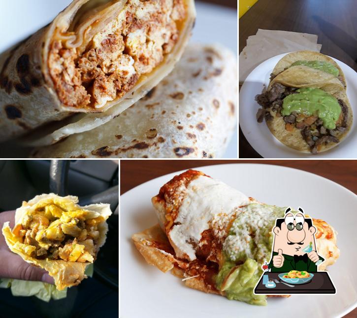 Roberto's Taco Shop - Encinitas Blvd.