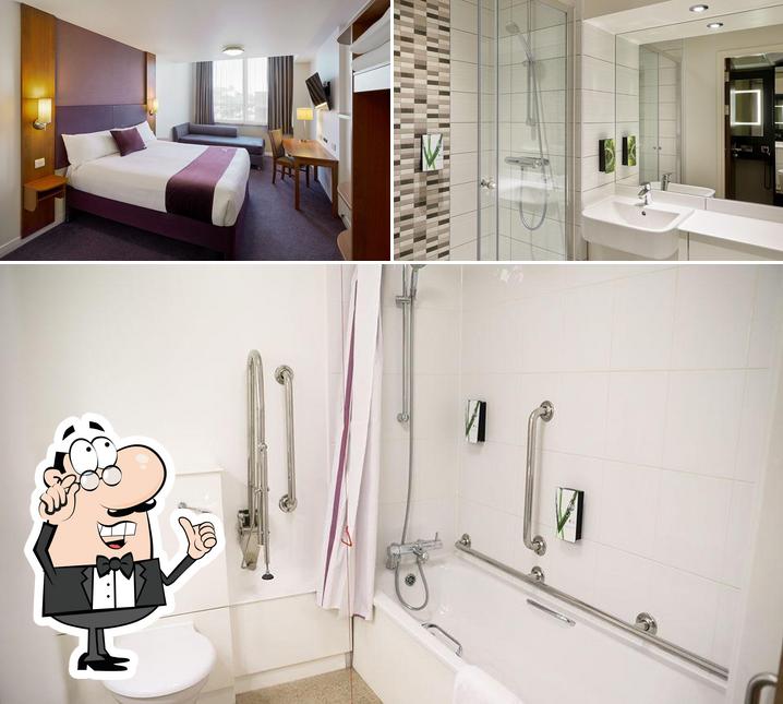 Premier Inn Swansea North hotel