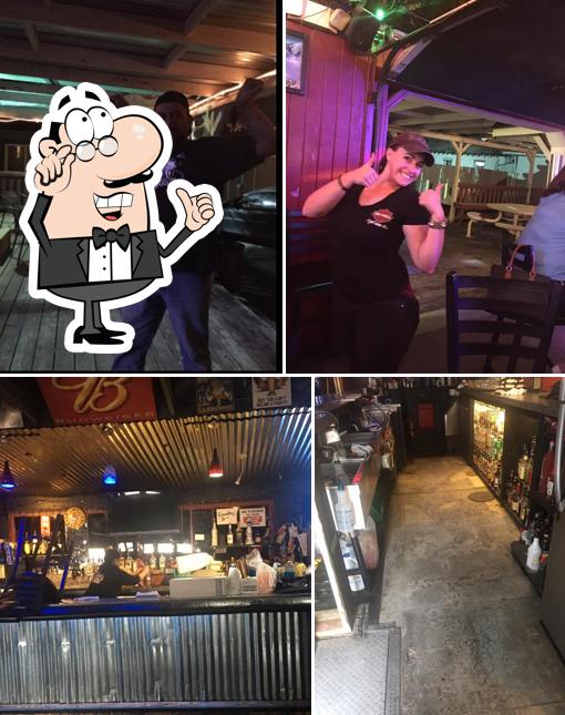 Charlee's Bar