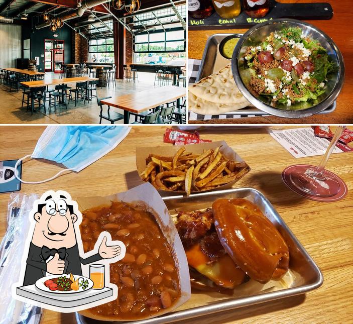 Warped Wing Barrel Room & Smokery - Springboro