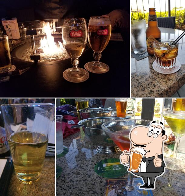 Mort’s Martini and Cigar Bar