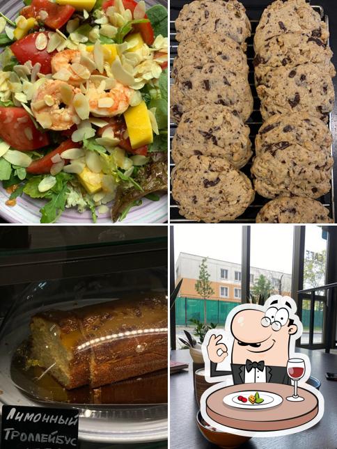 Блюда в "Cosmic latte"