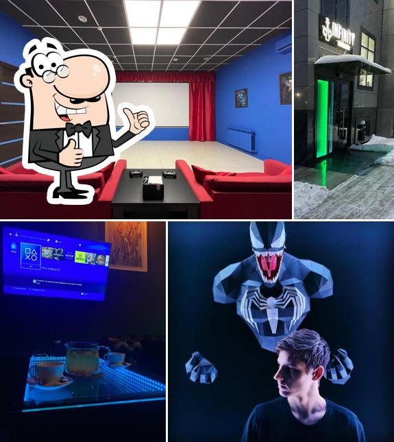 Infinity lounge bar