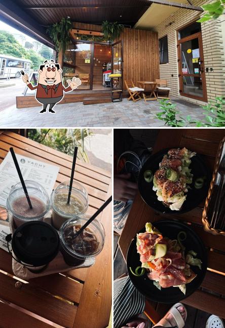 Снимок, на котором видны еда и внутреннее оформление в Yacht Cafe