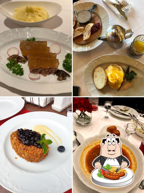 Еда в "Гранде Кафе Dr. Живаго"