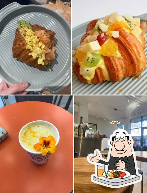 Это фотография, где изображены еда и внутреннее оформление в Томби