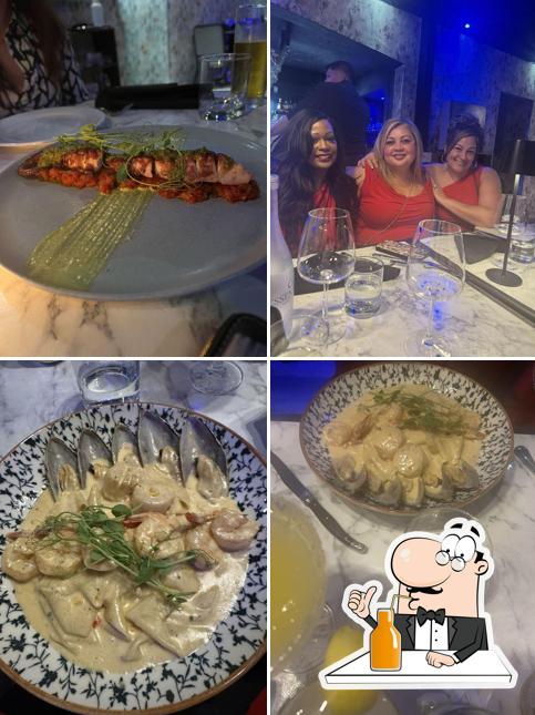 Costa Azul Wine & Lounge