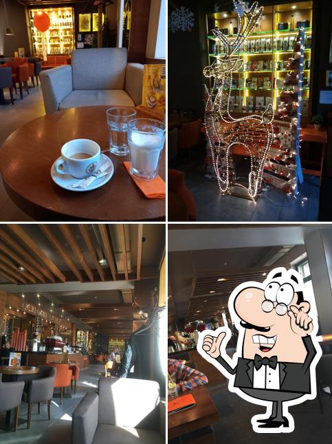 Интерьер "Traveler's Coffee"