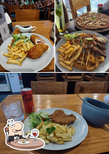 Aggie's Bar & Restaurant