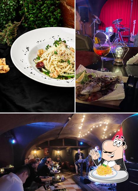 Паста карбонара в "Red stone"