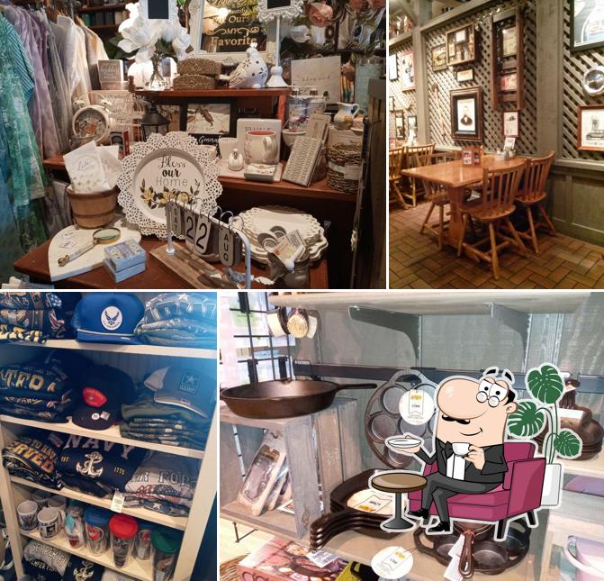 Cracker Barrel Old Country Store