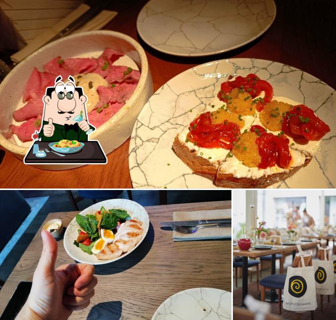 Фото, на котором видны еда и внутреннее оформление в Share