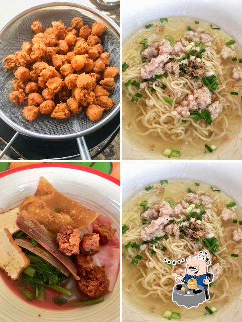 เจ๊หวด ก๋วยเตี๋ยวหมูโบราณ