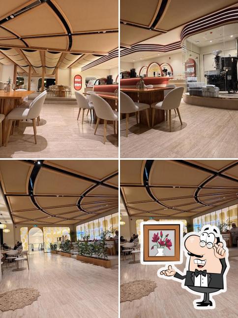 LUXAN CAFE
