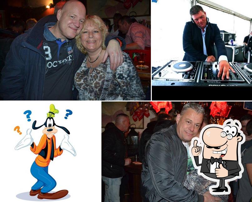 goofy's bar