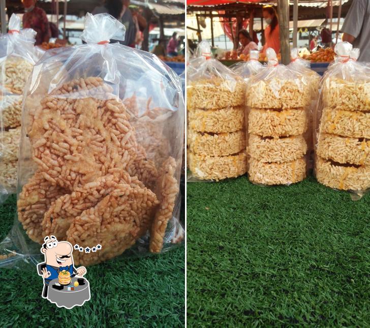 เก๋งกล้วยทอดตลาดหนองแก