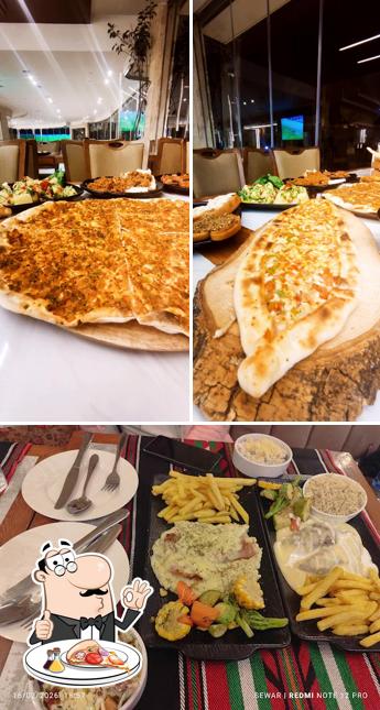 Divan Cafe & Lounge