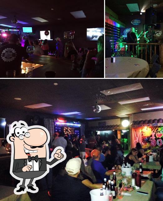 Ricks Bar & Grill
