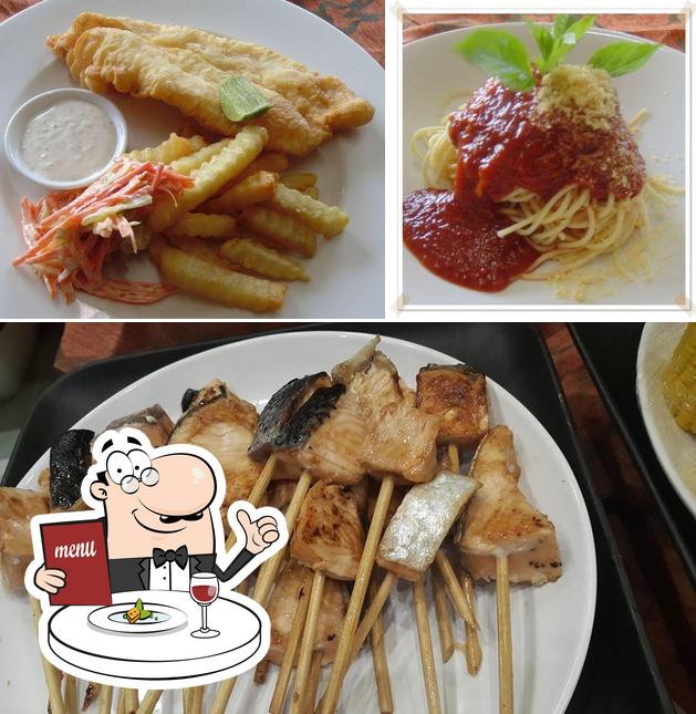 Chonlamark restaurant by Al's resort
