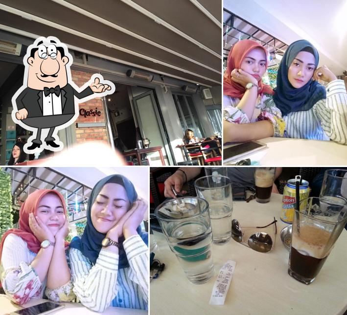 Classic Cafe Bar